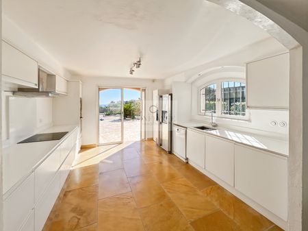 Location Maison 5 pièces 180m² NICE 06200 - Photo 5