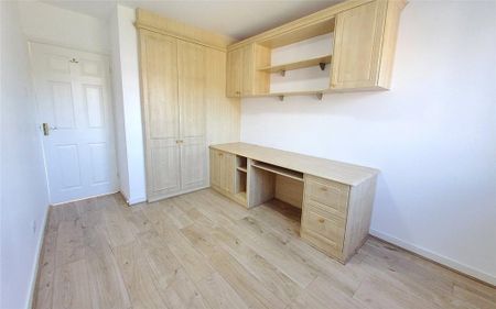 3 bedroom apartment to rent - Photo 2