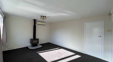 Stokes Valley 3 Bedroom - Photo 2