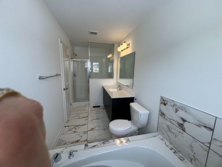 For Lease - 108 Sanderson Drive, Kawartha Lakes, Ontario - Photo 5