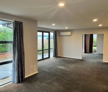 Spacious 3 Bedroom House - Photo 5