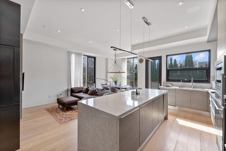 For Lease - 143 Joicey Boulevard, Toronto, Ontario - Photo 2
