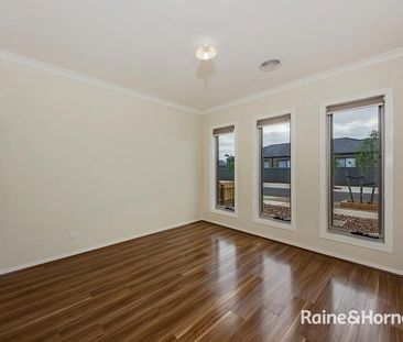 9 Luxor Drive, Fraser Rise, VIC 3336 - Photo 1