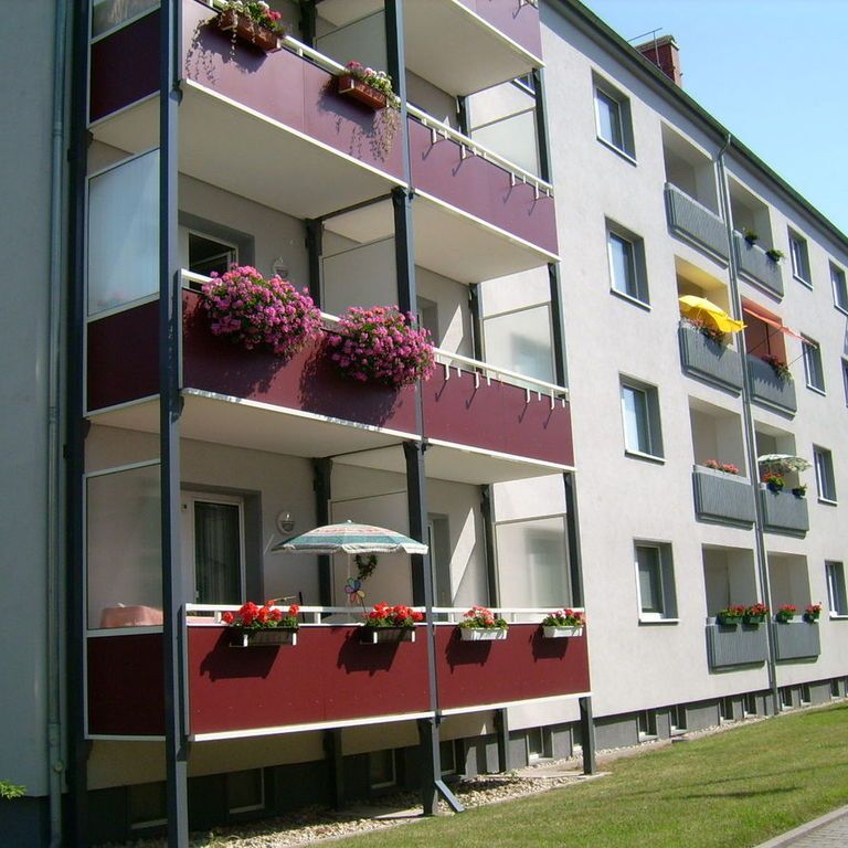 2-Raum-Wohnung mit Balkon in ruhiger Seitenstraße - Photo 1