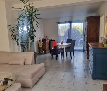Location Appartement 81.88 M² REININGUE 950 € - Photo 1