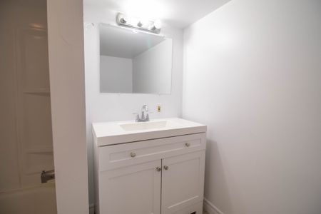 806 Wright St, Welland - 1 Bedroom Lower Unit - Photo 5