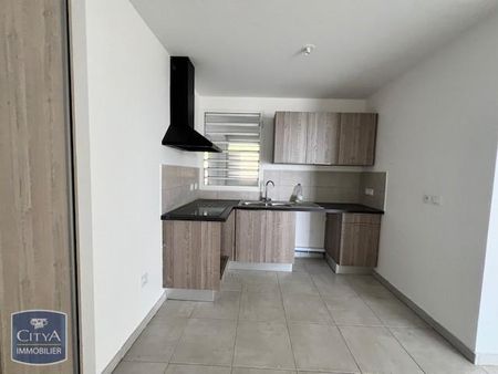 Location Appartement 3 pièces 90m² STE CLOTILDE 97490 - Photo 5