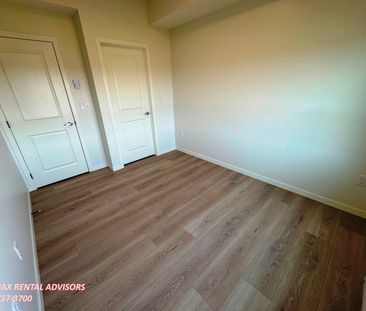 BRAND NEW MOUNTAIN VIEW 1 BED 1 BATH 3RD-FLOOR APARTMENT WITH ON-SI... - Photo 1