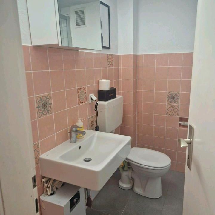 zentralgelegene, helle 2 Zimmerwohnung in Krefeld Stadtmitte - Photo 1