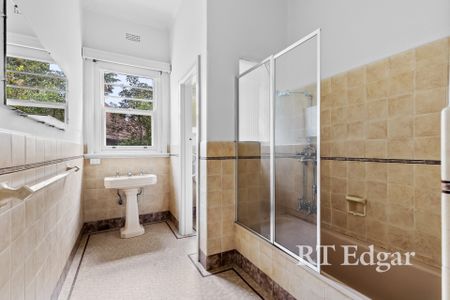 Thinking of selling? Contact our agent - Photo 4