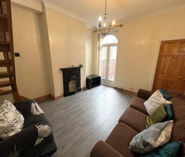 2 bedroom terraced house to rent - Photo 2