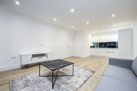 Kempton House, 122 High Street, TW18 4EQ - Photo 3