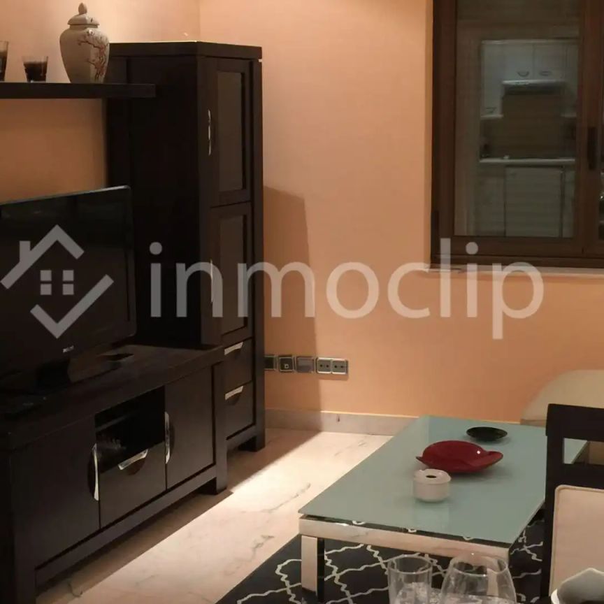 Piso de alquiler en Calle Brocense, Barrio del Centro - Photo 1