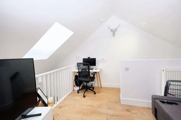 2 bedroom terraced house to rent - Photo 1