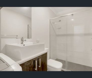 Prime Location | Steps to Craigieburn Central | 2-Bedroom Home - Photo 5