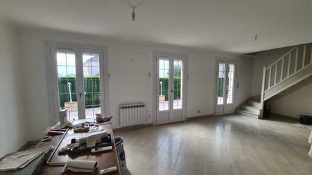 Location Maison 101 m² - Photo 2