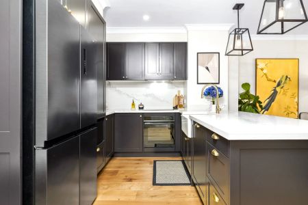 Renovated North Facing Apartment in Famed Warehouse Conversion - Photo 4