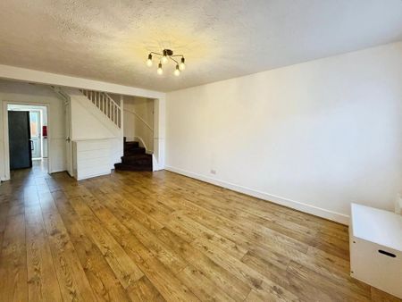 3 bedroom terraced house to rent - Photo 2