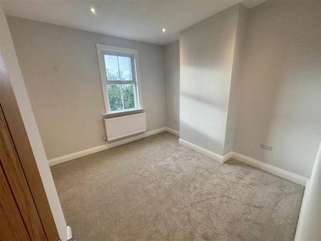 2 bedroom semi-detached house to rent - Photo 3