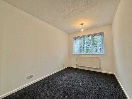 4 bedroom detached house to rent - Photo 4