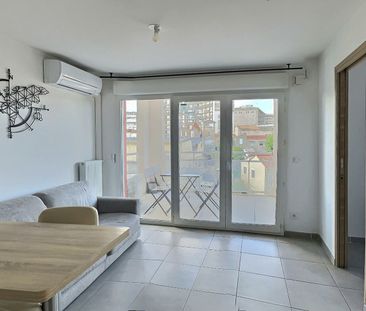 A louer appartement de type é avec tarrasse et parking 13005 à La T... - Photo 5