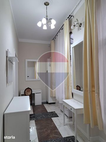 Apartament cu 3 camere pretebil pentru cabinet sau rezidential - Fotografie 2