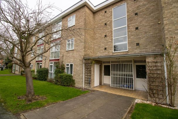 Lilac Court, Cherry Hinton Road, Cambridge - Photo 1