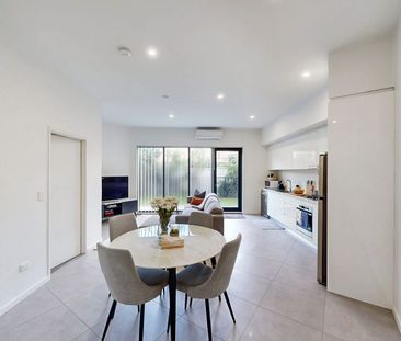 One bedroom unit offers a blend of comfort, style, and convenience,... - Photo 3