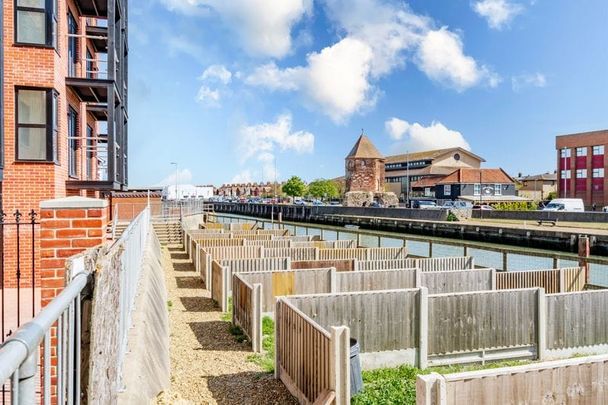 Sidegate Road, NR30 - Photo 1