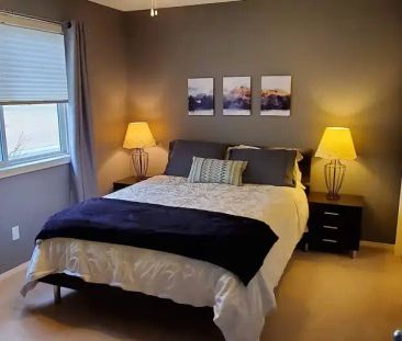 Two private rooms for rent in cozy Cougar Ridge house | Cougar Ridge Dr SW, Calgary - Photo 1