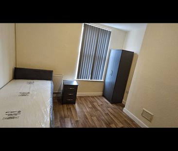 Room in a Shared House, Cedar Road, NG7 - Photo 2