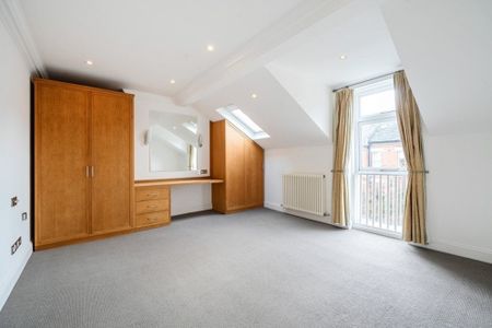 5 bedroom semi-detached house to rent - Photo 2