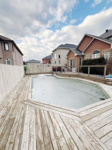 For Lease - 28 Bushberry Road, Brampton, Ontario - Photo 3