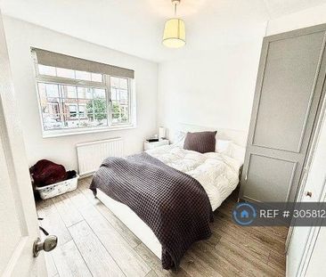 4 bedroom detached house to rent - Photo 4