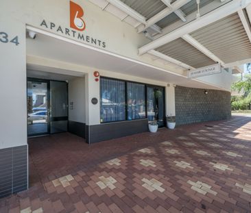 Private paradise in Inglewood - Photo 1