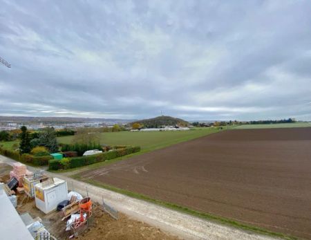 Sonnen Sie sich im Glanz Ihrer Träume. 3- Zimmer Penthouse Wohnung mit toller Aussicht. - Foto 4