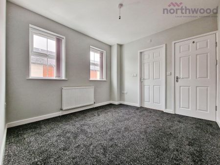 4 bedroom semi-detached house to rent - Photo 4