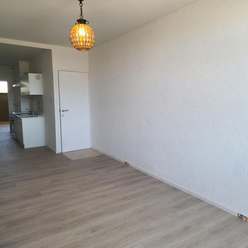 Studio met aparte slaapkamer op de 2e verdieping te Turnhout - Foto 1