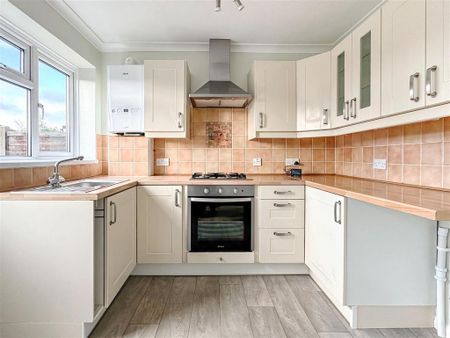 2 bedroom end of terrace house to rent - Photo 5