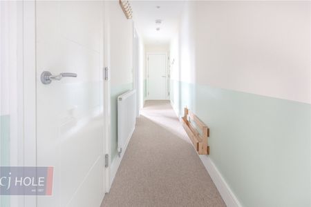 Kelston Court, - Photo 2