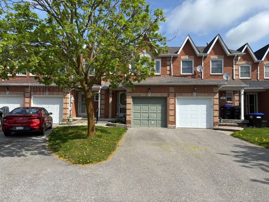 For Lease - 16 Potter Crescent, New Tecumseth, Ontario - Photo 1