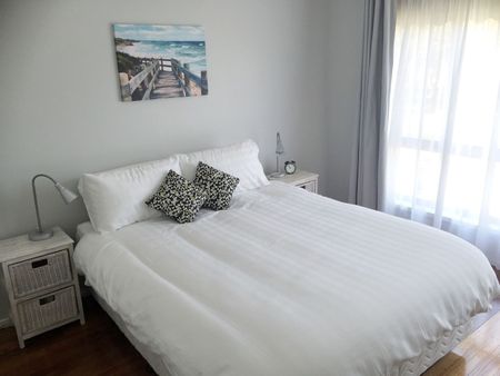 2 Storey Home in Cowes close to Beach and Boat Ramp - Photo 5