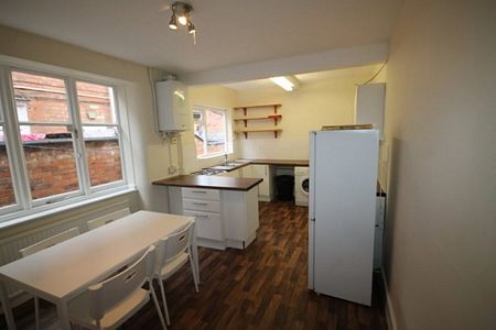 1 Bed - Harrow Road, Leicester, - Photo 3