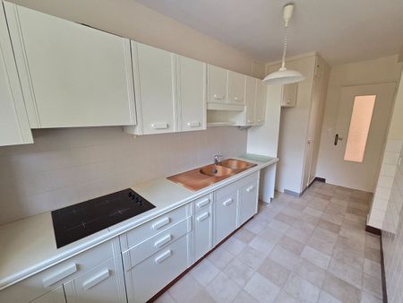 Location Appartement 4 pièces 79m² TOURS 37000 - Photo 5