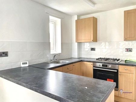 1 bedroom semi-detached house to rent - Photo 3