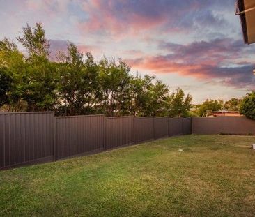 Stylish & Spacious Family Home in Mansfield - Photo 4