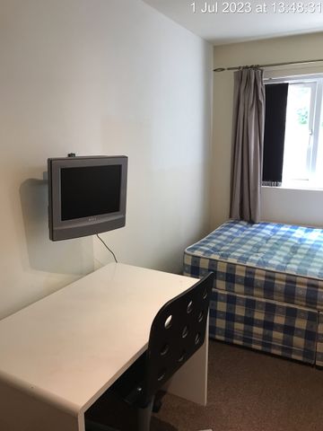 139 Hubert Road - Photo 4