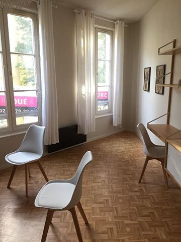 Location Appartement 2 pièces 35m² - Photo 2