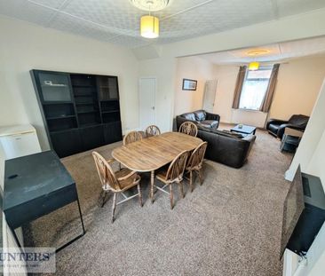 3 bedroom House To Let Total Size: 991 SQ FT - Photo 3