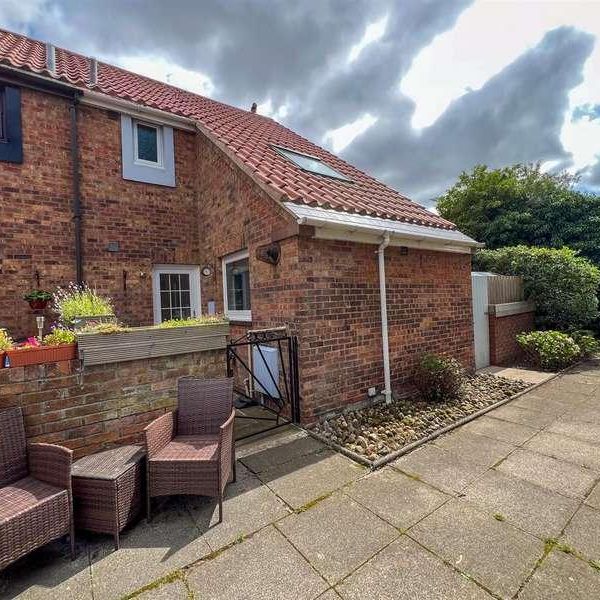 Croftfield, Belford, NE70 - Photo 1